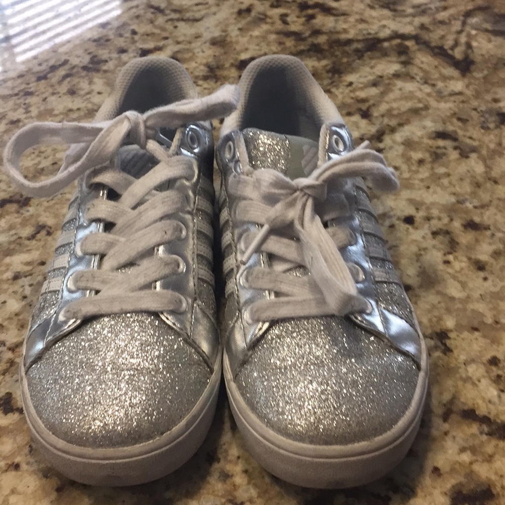 K.swiss glitter sneakers.